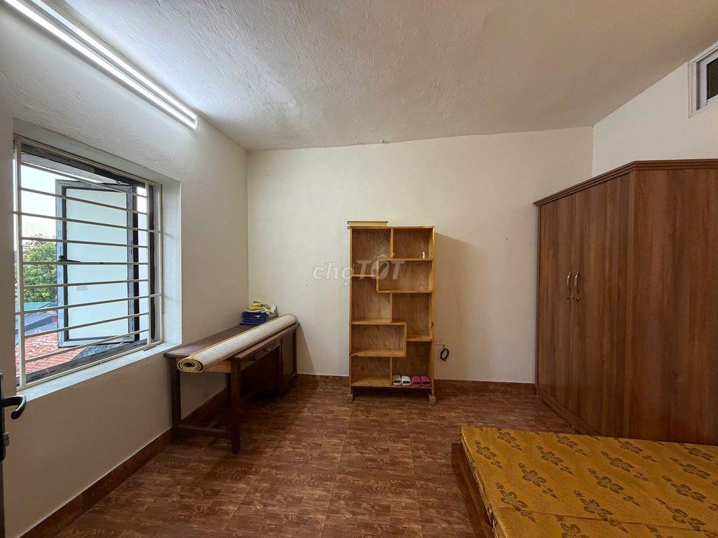 Bán nhà khu tập thể 50m2 ngay Hồ Gươm, không dính quy hoạch
