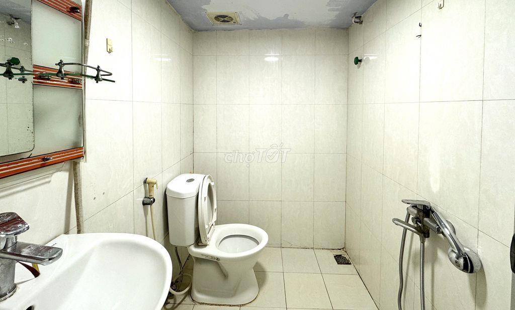 Cho thuê phòng ở số 16 phố Trần Hưng Đạo- Hoàn Kiếm