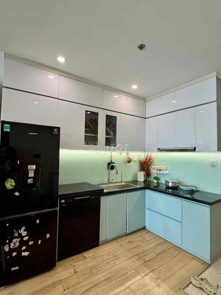 Cần bán  2 ngủ 55m Tầng Trung giá 3.5 TỶ   Vinhomes Smairt city