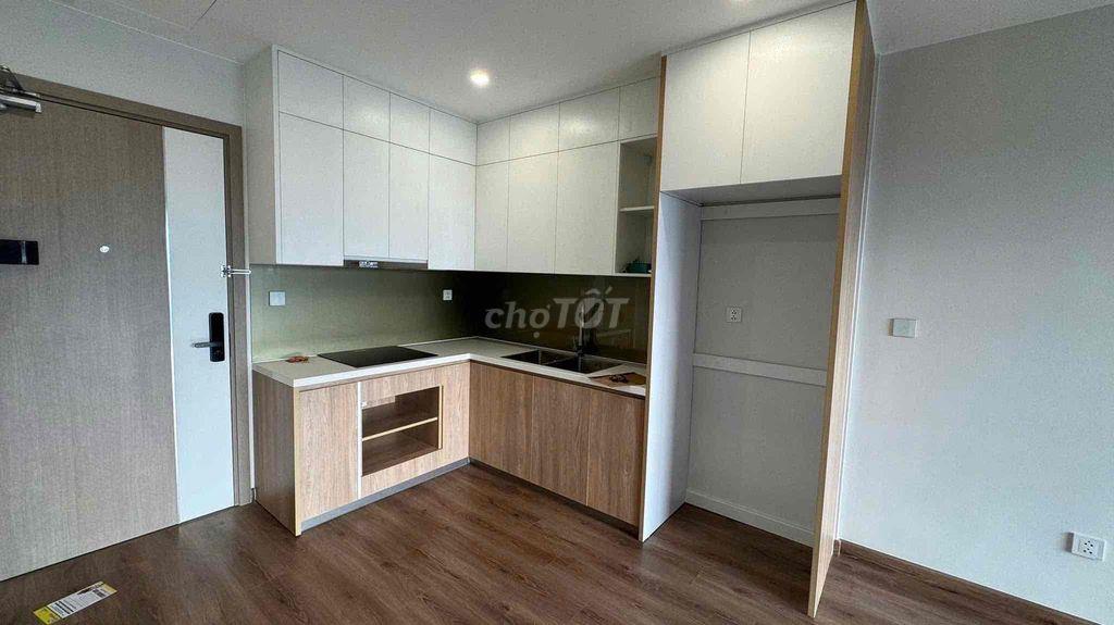bán gấp căn hộ I1 , 2 ngủ 55m tầng trung chỉ 3.7TỶ Vinhomes Smary city