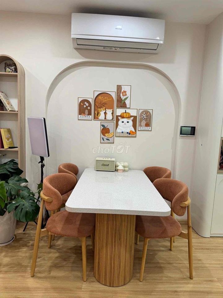 Cần bán gấp 2 ngủ 55m S3 , full đồ 3.5 TỶ Vinhomes Smart city