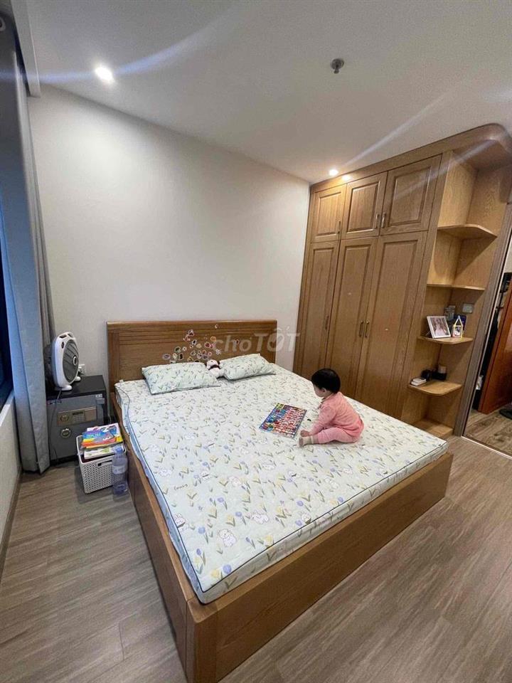cần bán gấp 1n+1 43m S2 giá 2.7 TỶ Vinhomes Smart city