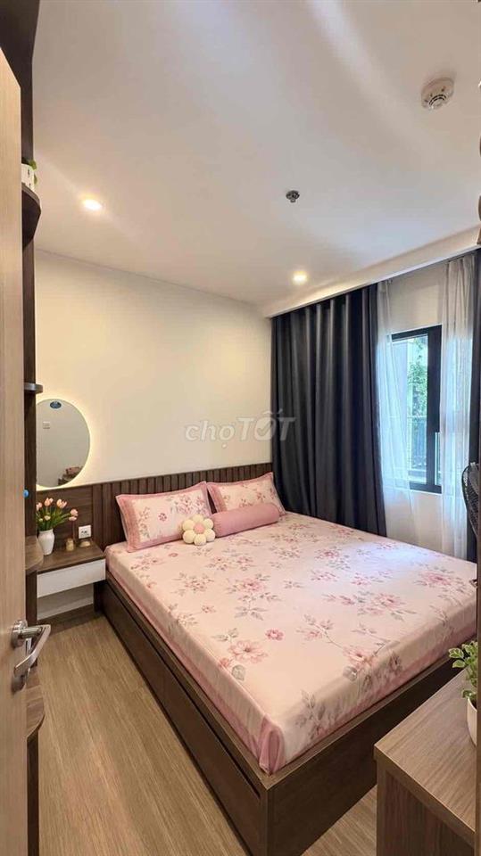 cần bán gấp căn S2 . 2ngủ+1 DT 63,4m giá 4.15 TỶ . Vinhomes Smart city