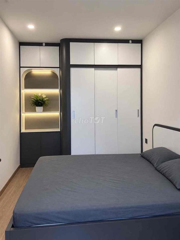 cần bán gấp căn hộ 2n2 62m2 giá 4 tỷ Vinhomes Smart city