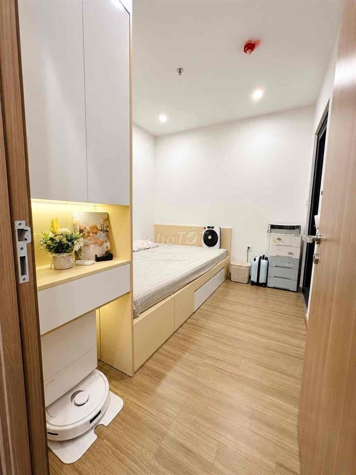 Cần bán gấp 2n2 SA1 55m Full đồ 4 tỷ Vinhomes Smart City