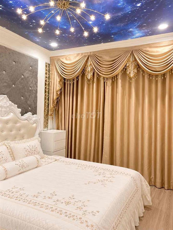 cần bán gấp 2 ngủ S2 55m Full đồ xinh , giá 3.4 Tỷ Vinhomes Smart City