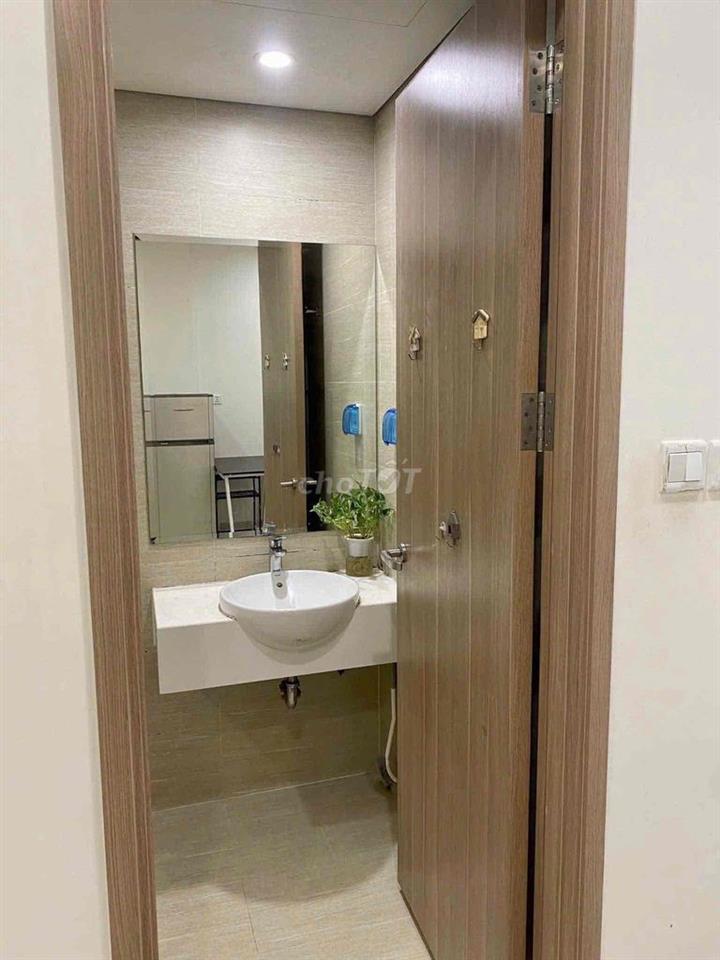 cần bán gấp Studio toà S3 giá 1.9 Tỷ Vinhomes Smart city