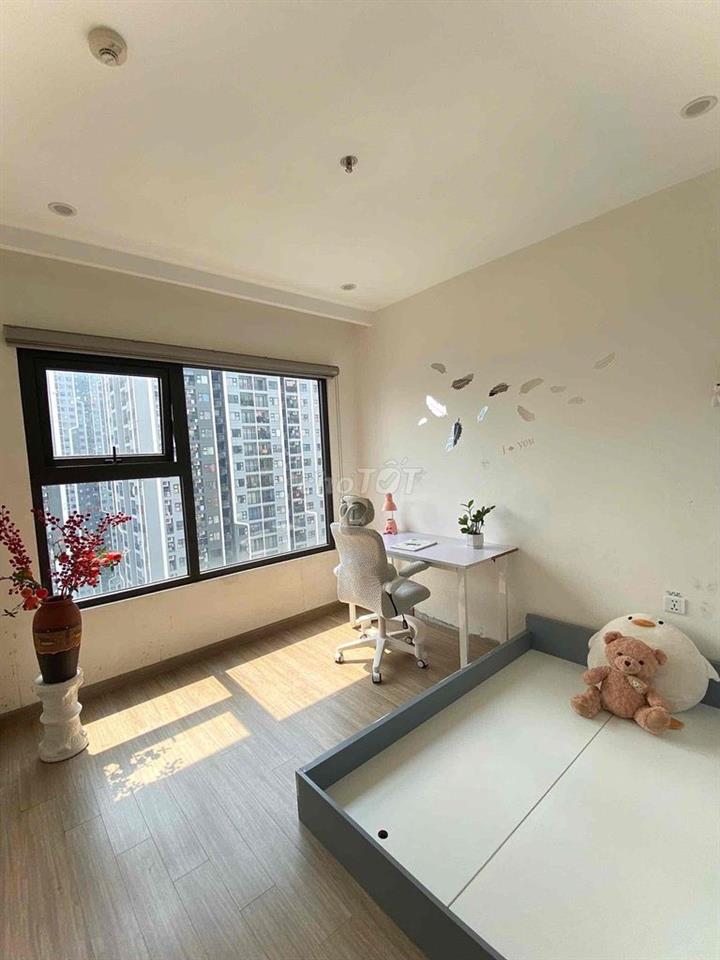 Bán Gấp 2 Ngủ 55m toà S2 giá 3.45 Tỷ Vinhomes Smart City