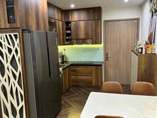 cần bán 2n+ 64m giá 3.8 Tỷ Vinhomes Smart city
