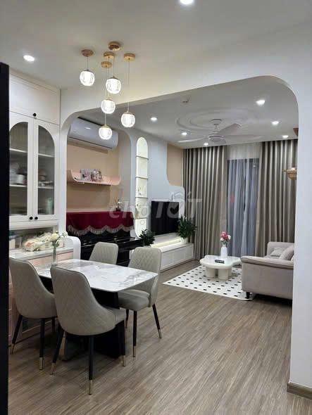 Chính chủ bán gấp căn 1 ngủ + 43m-giá 2,56 tỷ KĐT Vinhomes Smart City.