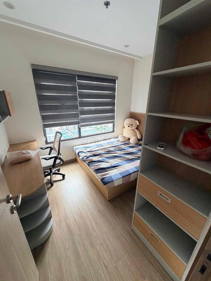 Cho thuê căn hộ 3n2wc toà S2