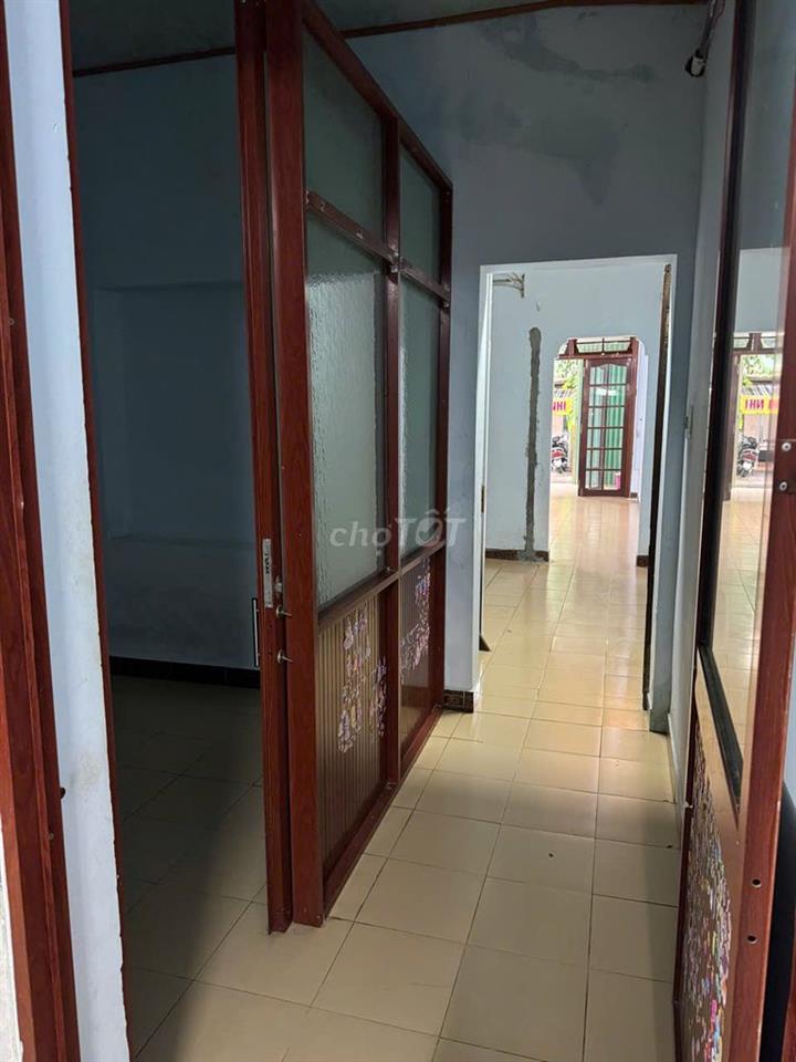 Cho thuê nhà nguyên căn cấp 4 có gác lửng