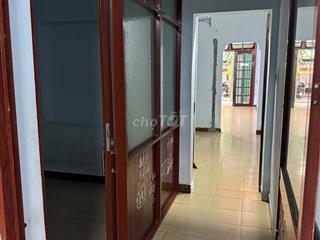 Cho thuê nhà nguyên căn cấp 4 có gác lửng