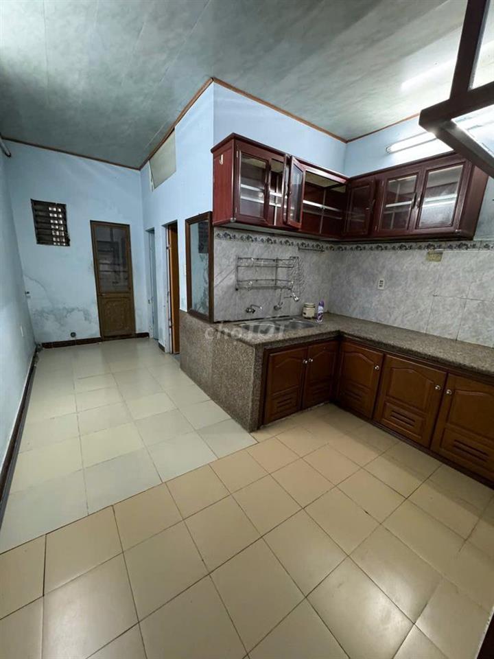 Cho thuê nhà nguyên căn cấp 4 có gác lửng