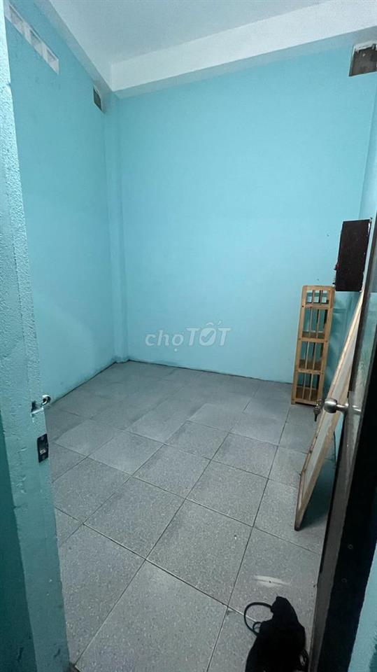 Cho thuê phòng bao điện nuớc toilet riêng, k chung chủ