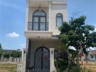Nhà 1trệt 1lầu - Ngay cây xăng Phú Lợi - giá 2t còn thương lượng