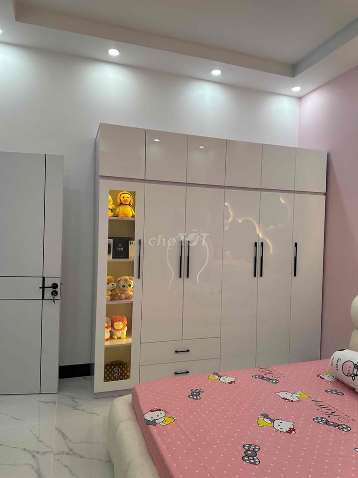 nhà full nội thất xịn