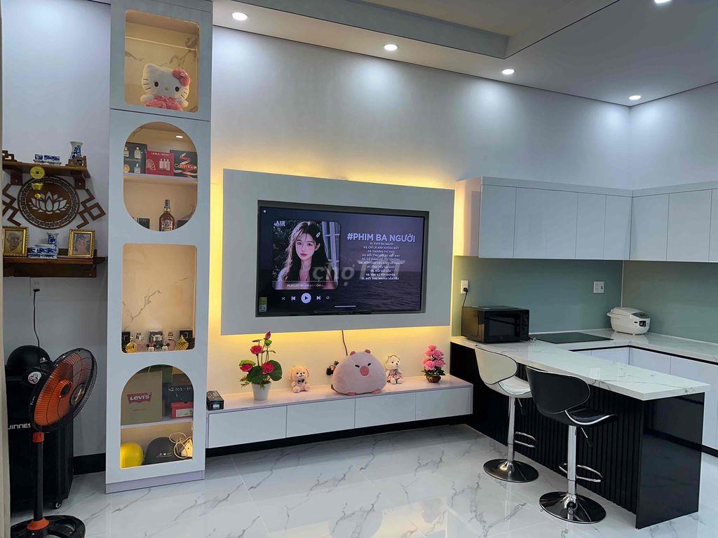 nhà full nội thất xịn