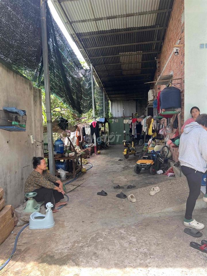 CHÍNH CHỦ BÁN ĐẤT TẶNG NHÀ GIÁ NGỘP