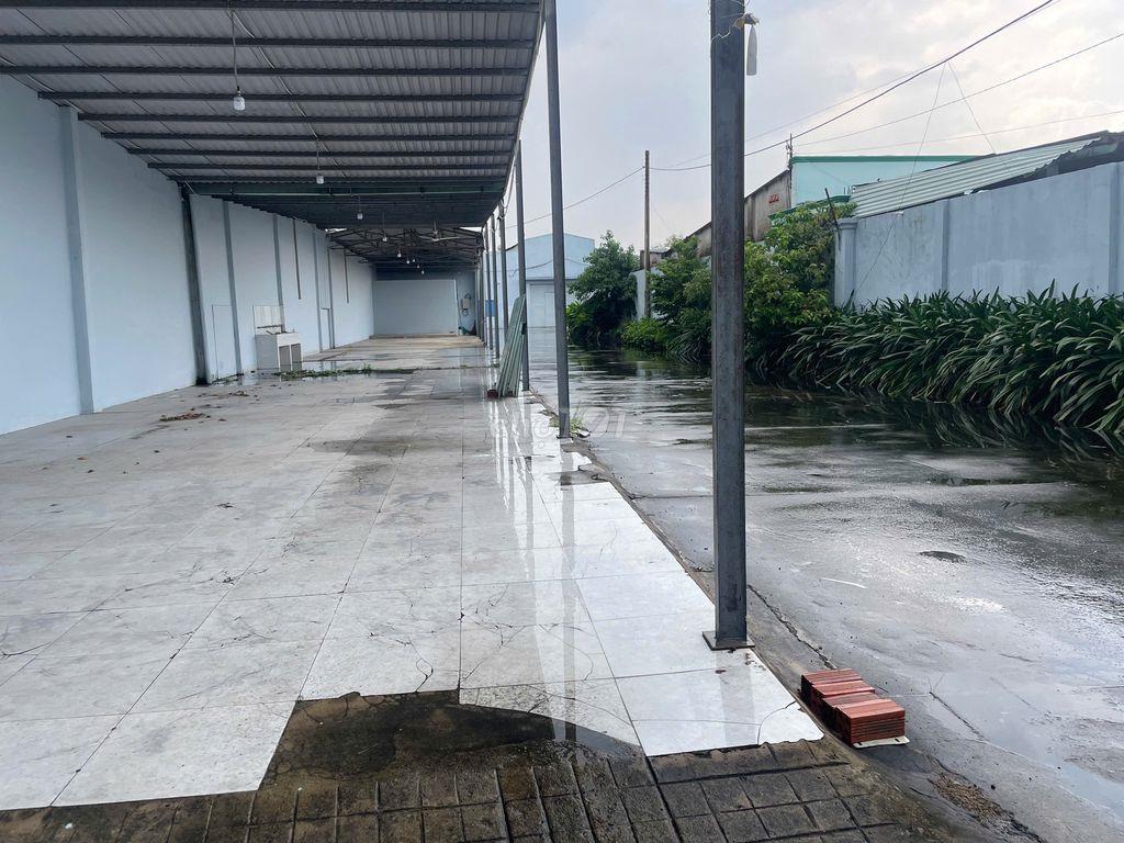 Cho thuê xưởng 1700m2, THĐ, giá 100tr, có sẵn 3pha