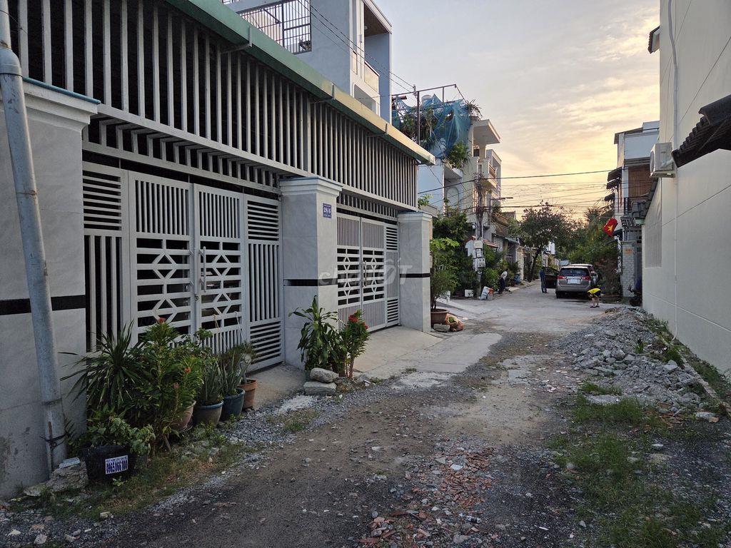 Cho thuê nhà liền kề khu vực Vĩnh Phú