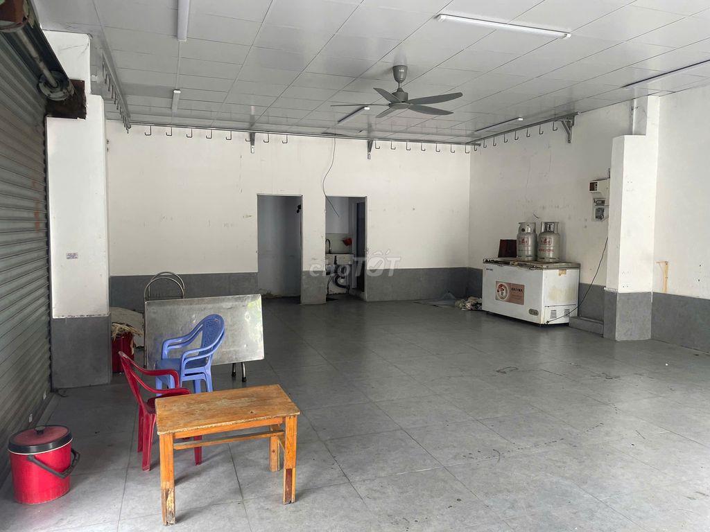 Cho thuê MB Gốc , 7 x 14m, giá 10tr/ tháng