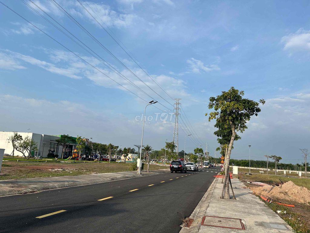 Đất 900tr -1ti1 full tc 5 dài 14…