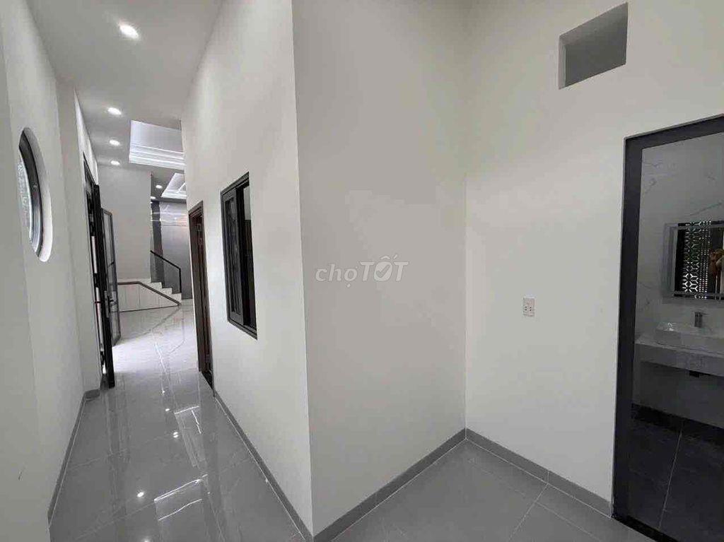 CHỦ GỬI BÁN NHÀ 1T1L (SỔ HOÀN CÔNG).BỬU HOÀ. DT:12x5=60M2. GIÁ: 2tỷ890