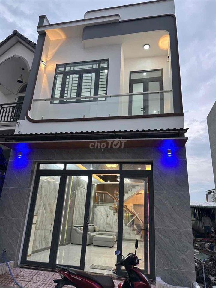 BÁN NHÀ 1LẦU 1TRỆT SỔ RIÊNG HOÀN CÔNG PHƯỜNG HOÁ AN. Hướng nam