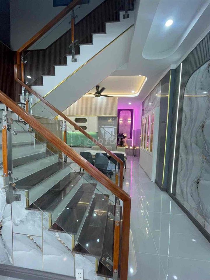 BÁN NHÀ 1LẦU 1TRỆT SỔ RIÊNG HOÀN CÔNG PHƯỜNG HOÁ AN. Hướng nam
