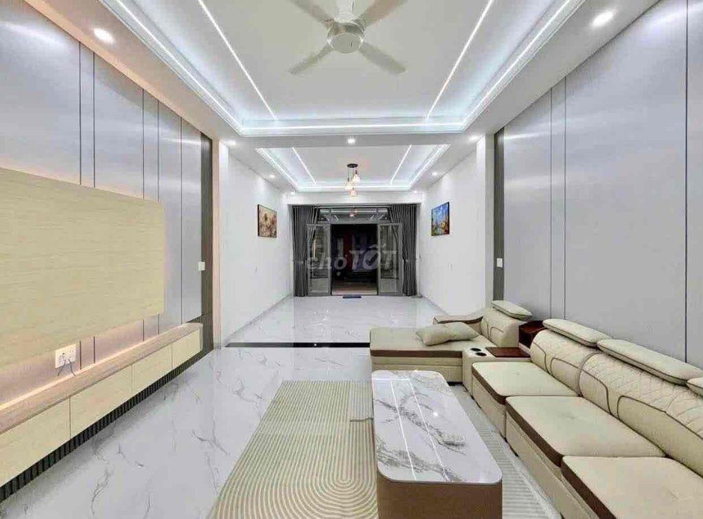 Bán Nhà Phố Hiện Đại 1 Trệt 2 Lầu .P Biên Hoà.