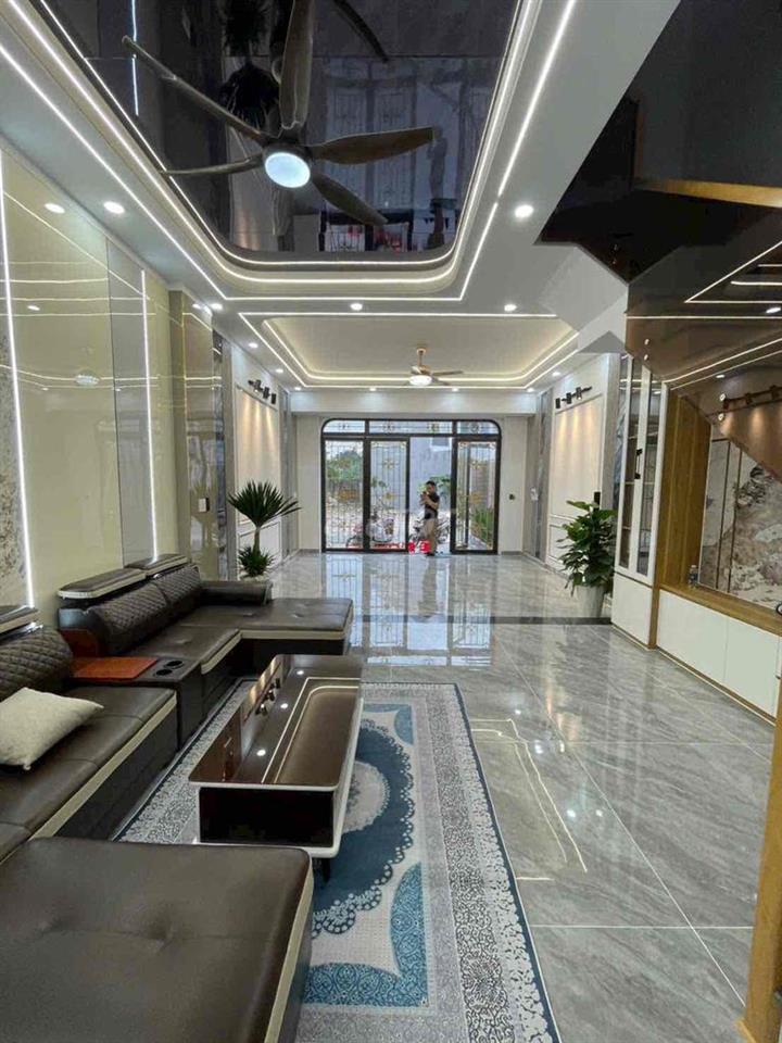 Bán Nhà 1 Trệt 2 Lầu 1tum thổ cư 💯 sổ hoàn công, KDC Hoá An, phường Bi