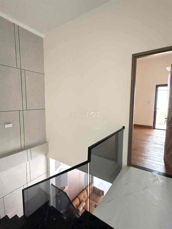 BÁN NHÀ 1 TRỆT 1 LẦU 1 TUM – TRUNG TÂM P. BỬU HÒA – TP. BIÊN HÒA – GIÁ