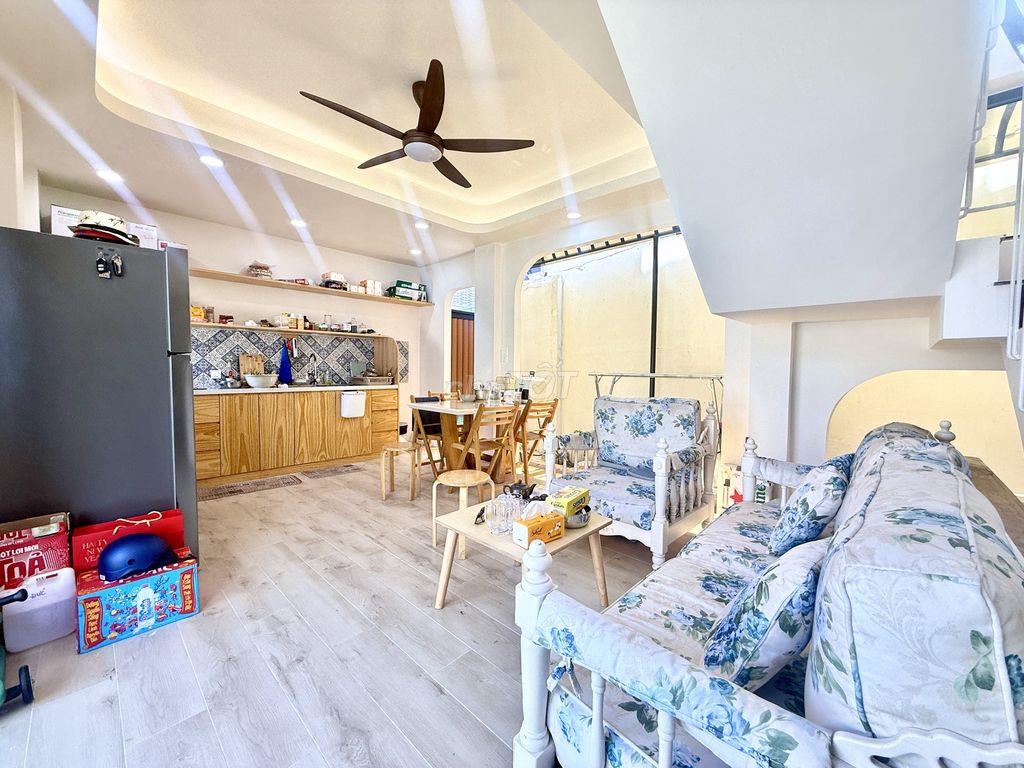 CHO THUÊ NHÀ PHÍA BẮC 4 PHÒNG NGỦ FULL NỘI THẤT GIÁ 25 TRIỆU/THÁNG