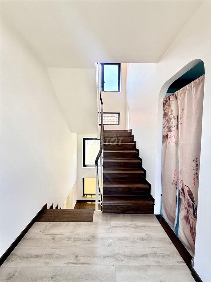 CHO THUÊ NHÀ PHÍA BẮC 4 PHÒNG NGỦ FULL NỘI THẤT GIÁ 25 TRIỆU/THÁNG
