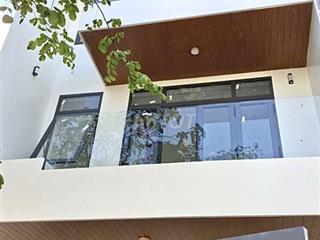 KĐT PHƯỚC LONG NHÀ MỚI 3,5 TẦNG 6 PHÒNG NGỦ