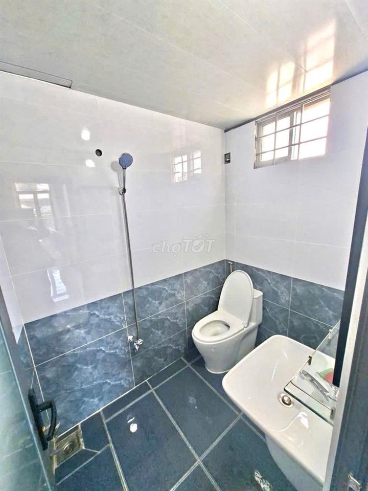 NHÀ Ở KINH DOANH MỚI XÂY HẺM OTO NGAY TRUNG TÂM GIÁ 12 TRIỆU/ THÁNG