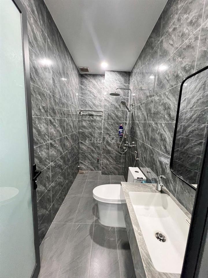 NHÀ Ở KINH DOANH 3 TẦNG KHU PHƯỚC LONG GIÁ 23 TRIỆU/THÁNG