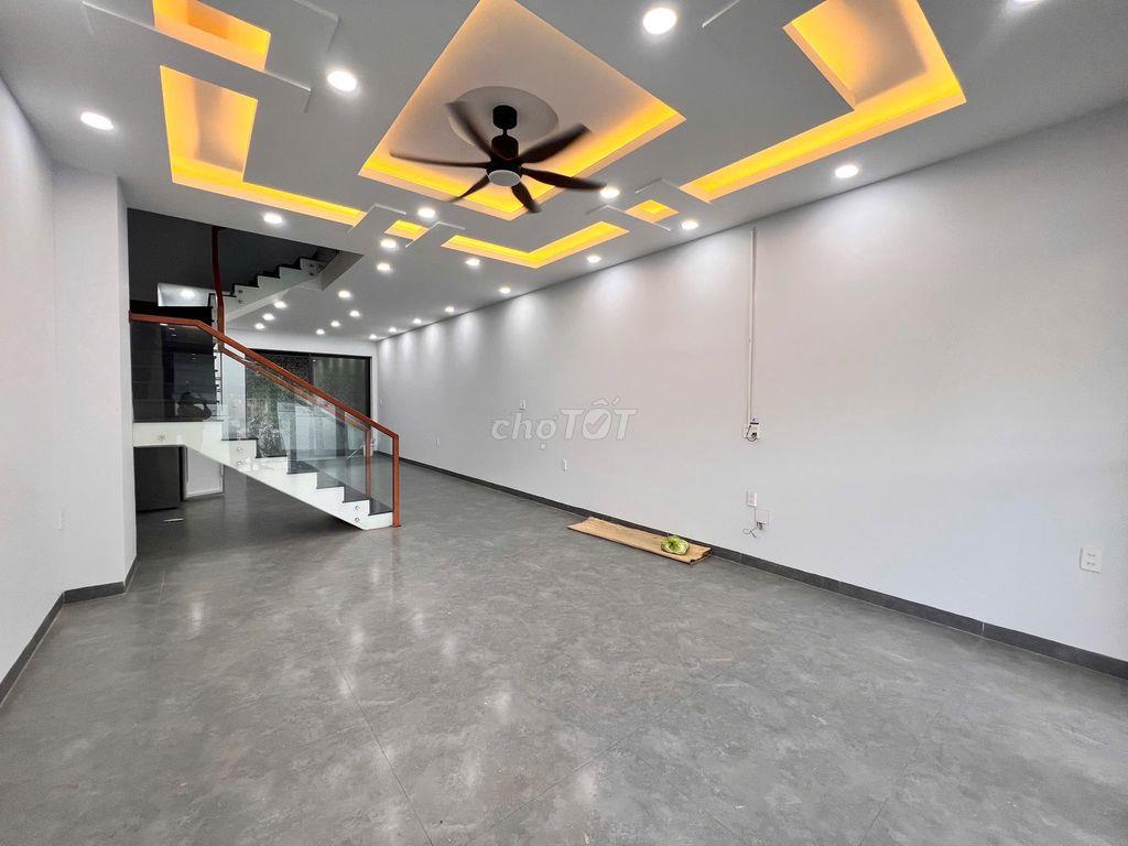 NHÀ Ở KINH DOANH 3 TẦNG KHU PHƯỚC LONG GIÁ 23 TRIỆU/THÁNG
