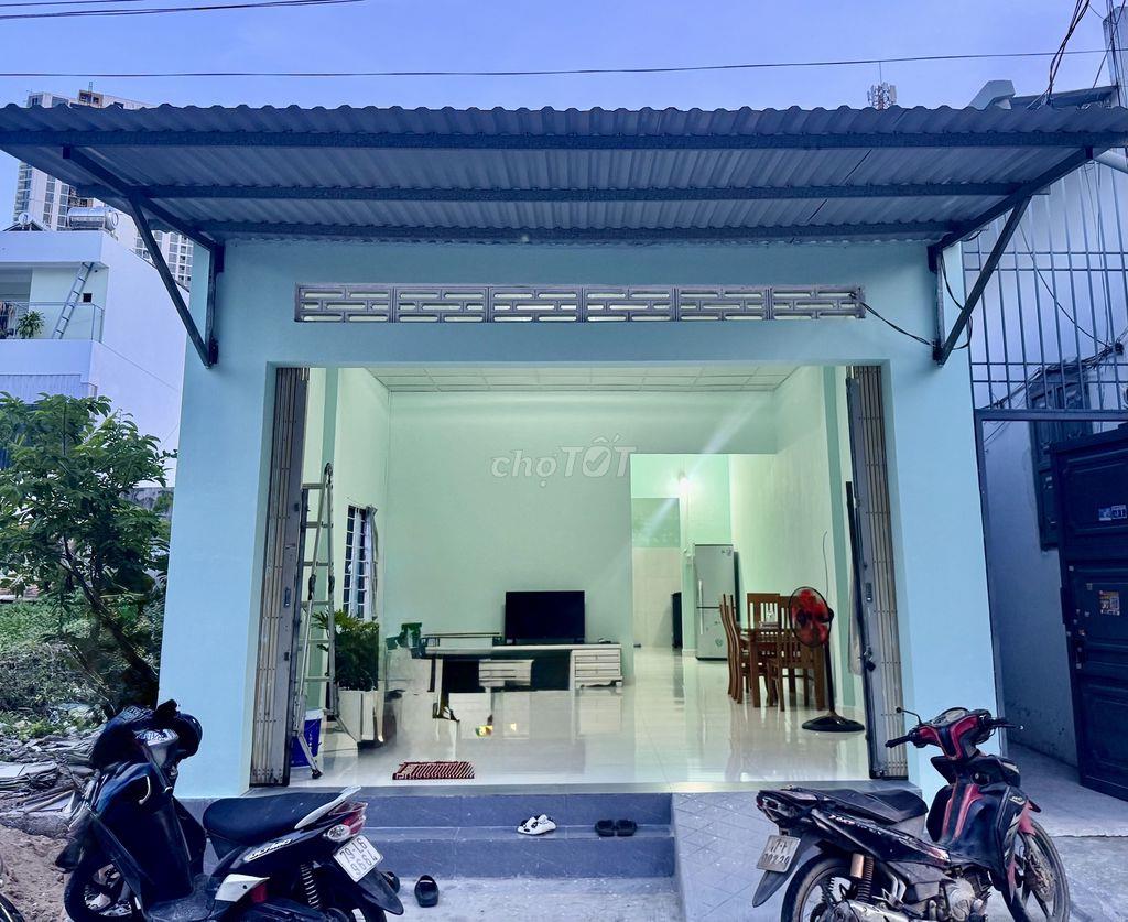 NHÀ NGUYÊN CĂN GẦN BIỂN KHU VĨNH HOÀ GIÁ 15 TRIỆU / THÁNG