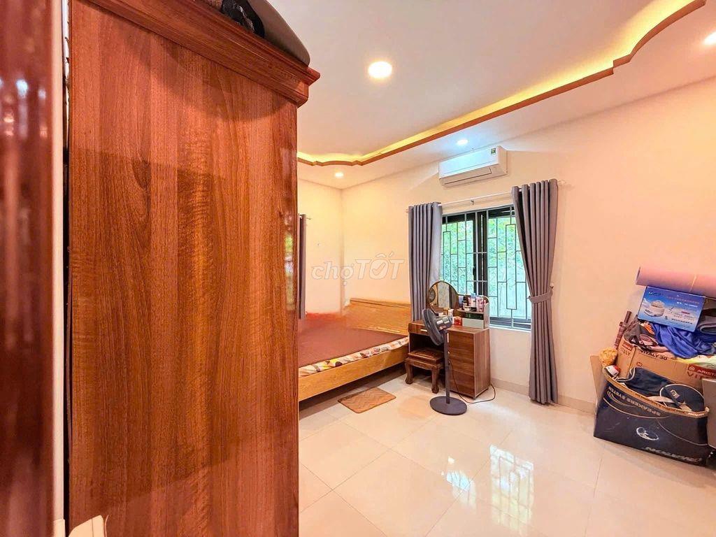 NHÀ SÂN VƯỜN 4 PHÒNG NGỦ NAM NHA TRANG GIÁ 30 TRIỆU/ THÁNG