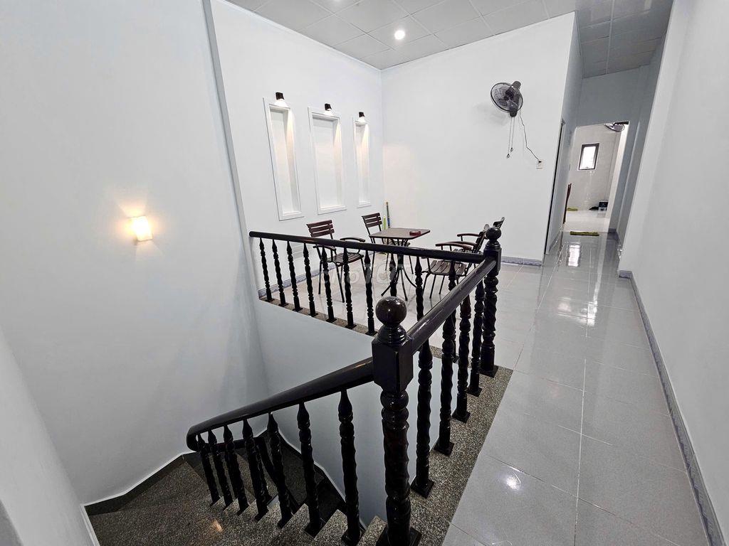 CHO THUÊ NHÀ ĐẸP 4 PHÒNG NGỦ FULL NỘI THẤT KHU VỰC VĨNH HÒA GIÁ 17 
