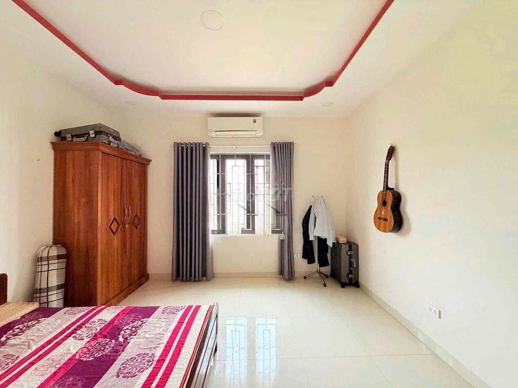 CHO THUÊ NHÀ SÂN VƯỜN 4 PHÒNG NGỦ NAM NHA TRANG GIÁ