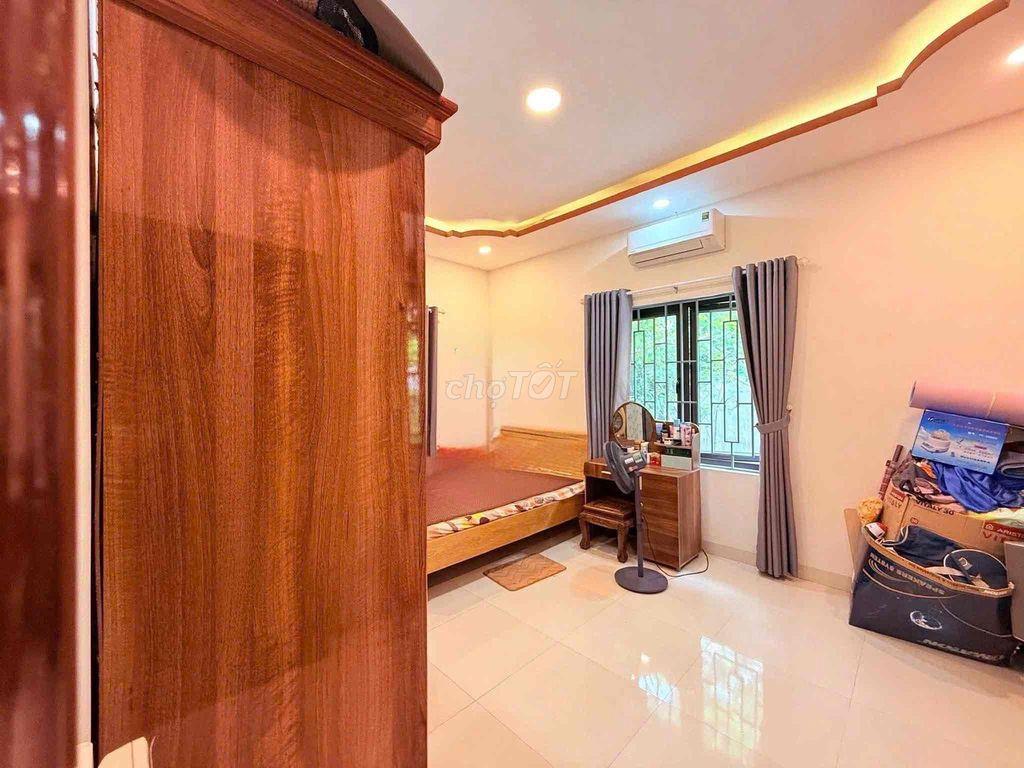 CHO THUÊ NHÀ SÂN VƯỜN 4 PHÒNG NGỦ NAM NHA TRANG GIÁ