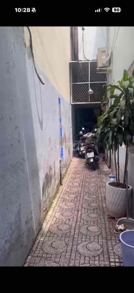 Nhà củ tiện xây mới