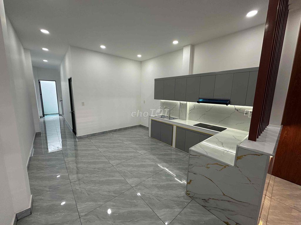 cần bán nhà mới 100% đã hoàn công