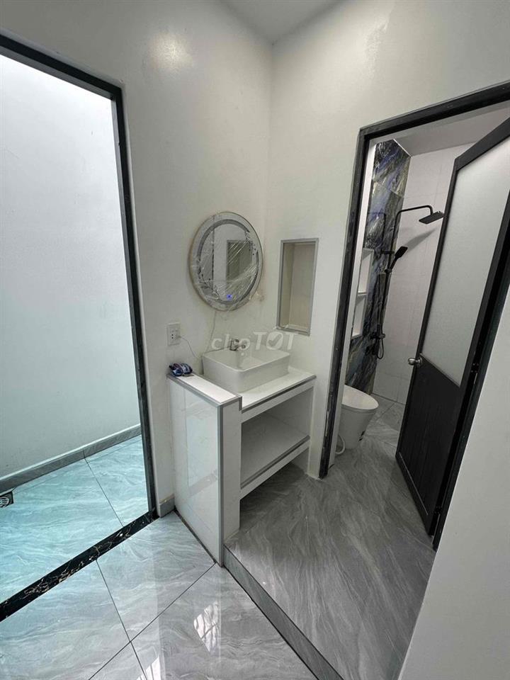 cần bán nhà mới 100% đã hoàn công