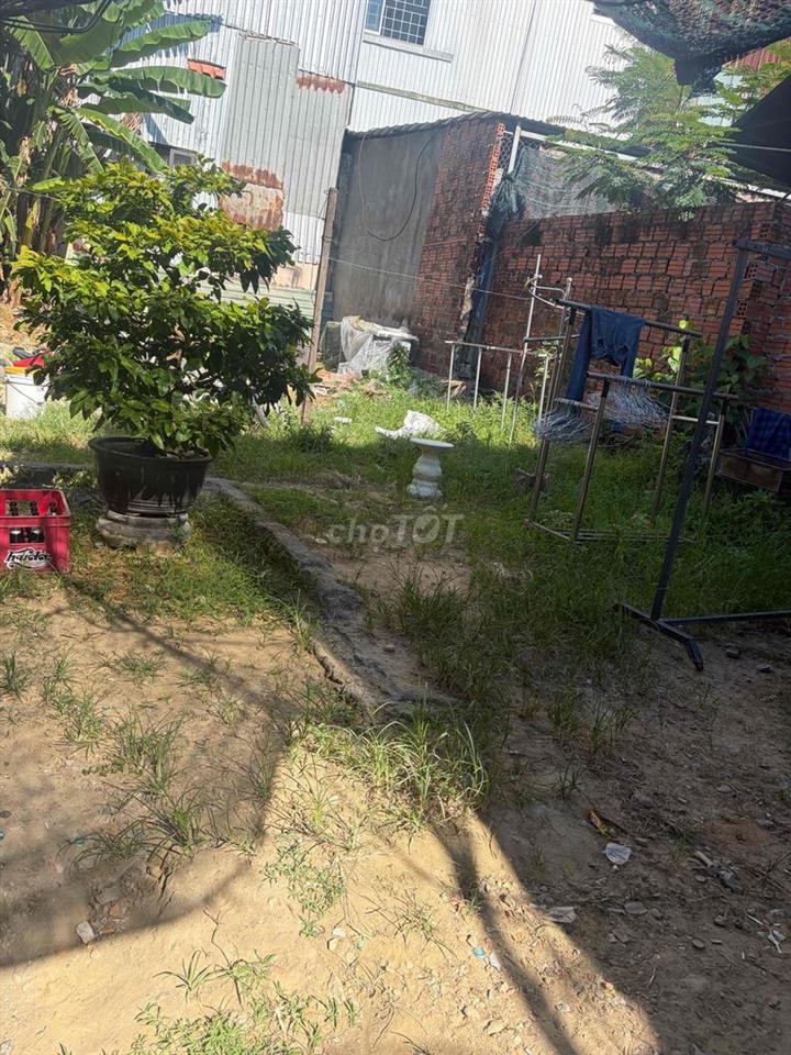 đất sau lưng 1 nhà mặt tiền kiệt 13 đặng huy trứ