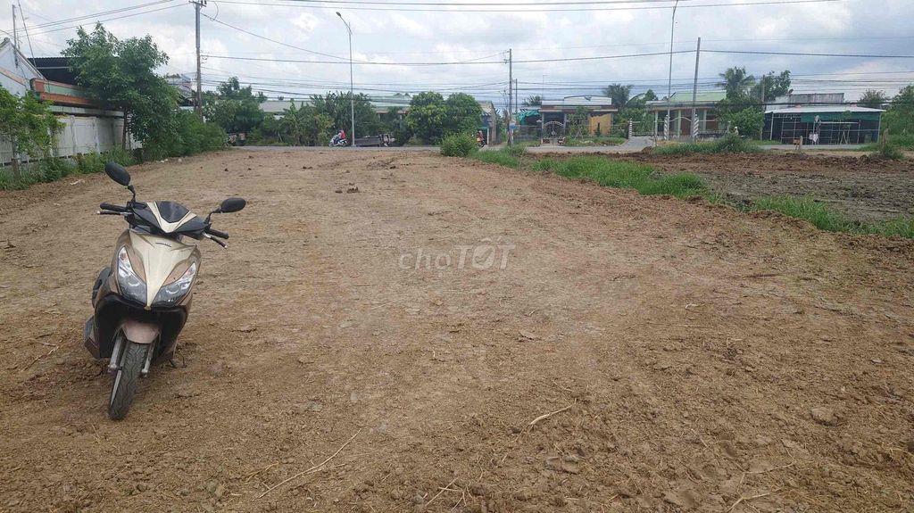 cho thuê 5000m2 mặt tiền ql50 làm bãi xe nhà xưởng kho lạnh