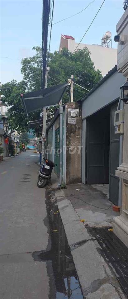 cần bán lô đất mặt tiền